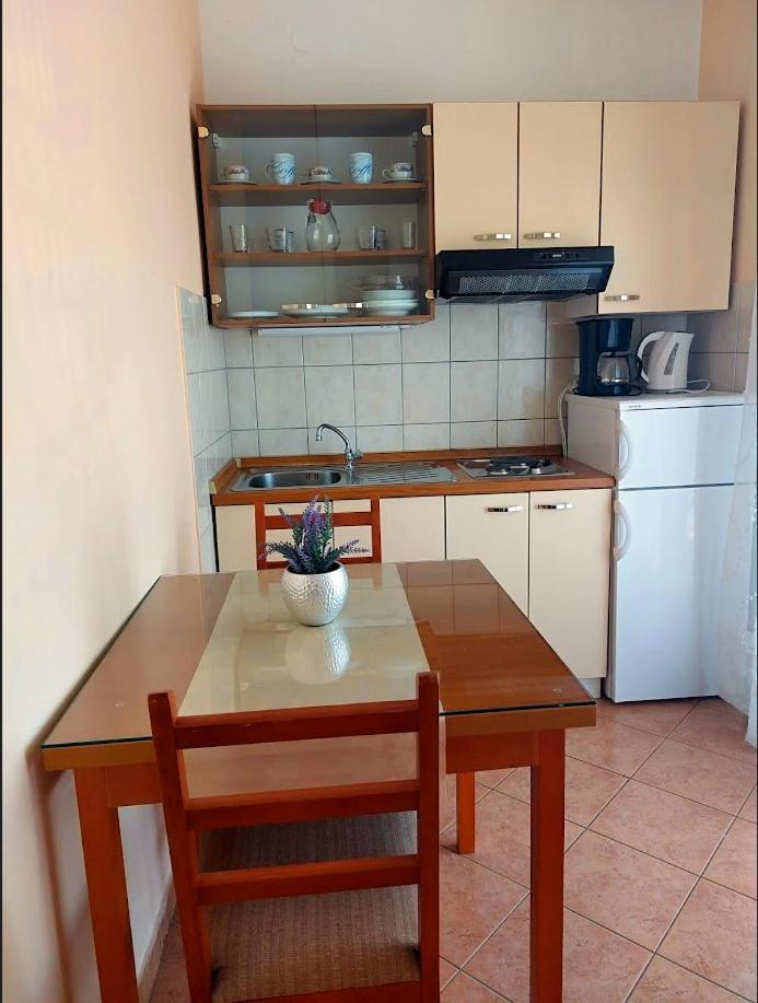 Apartments Tonci And Iris Primošten Extérieur photo