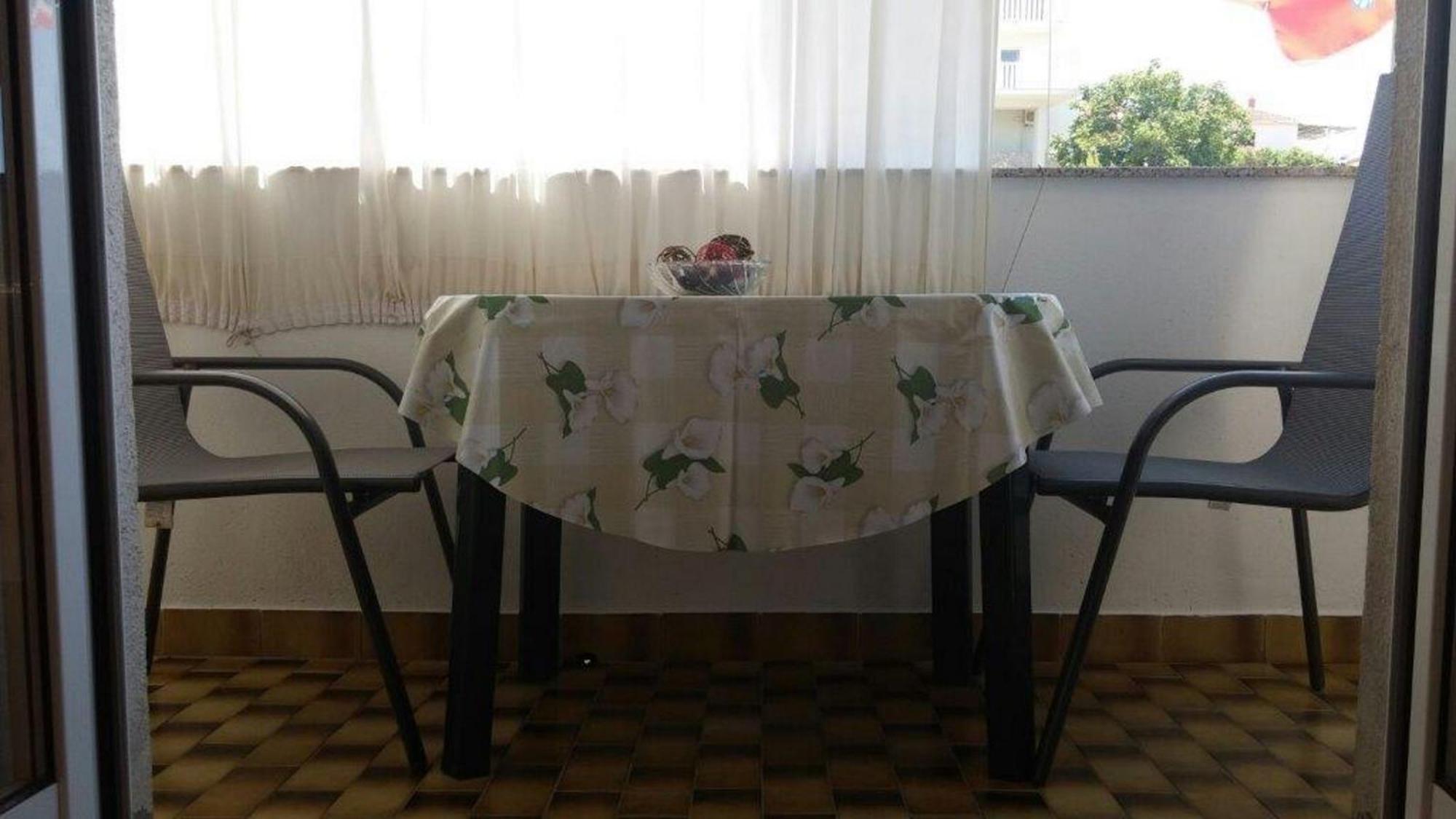 Apartments Tonci And Iris Primošten Chambre photo