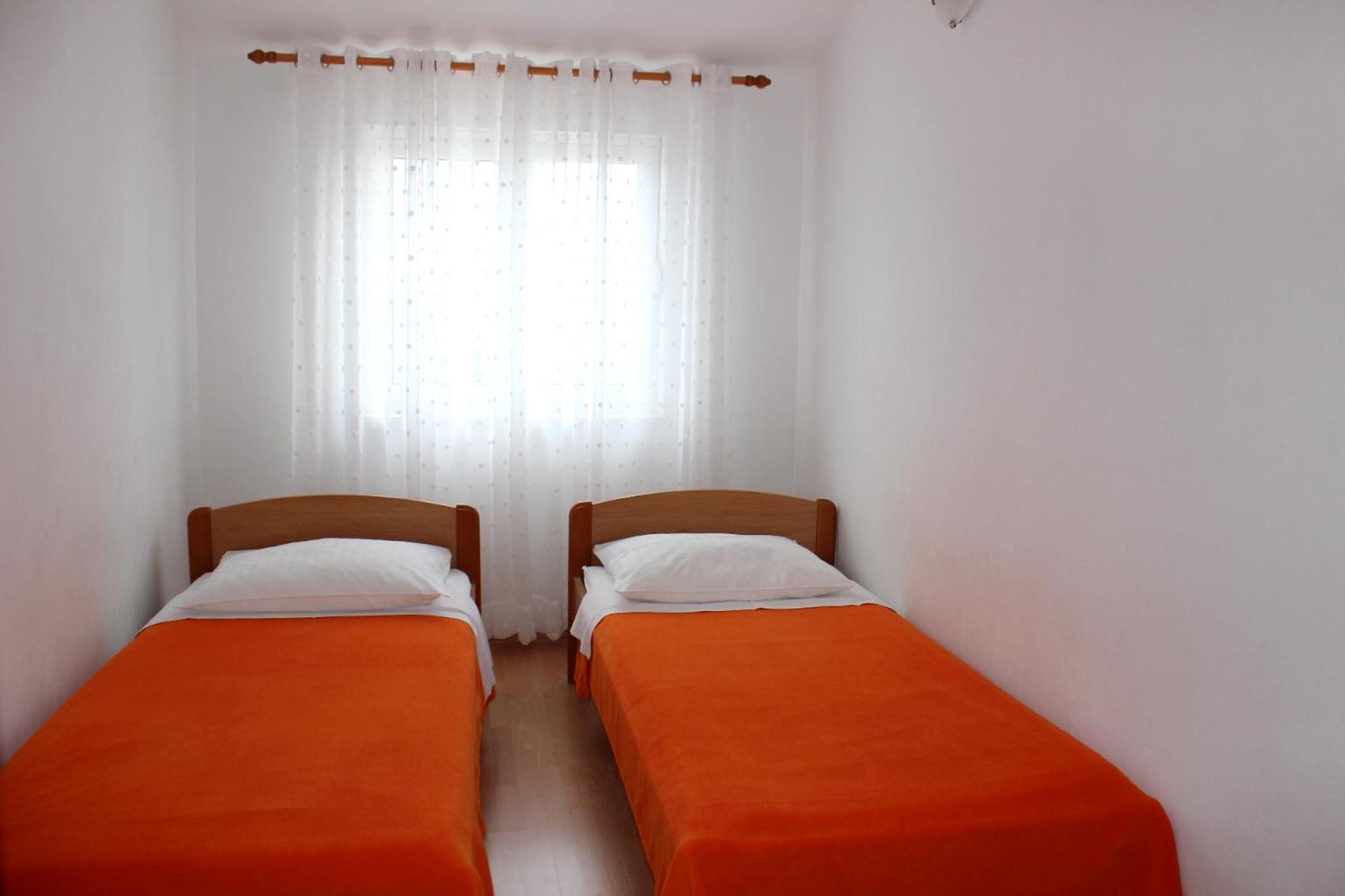 Apartments Tonci And Iris Primošten Extérieur photo