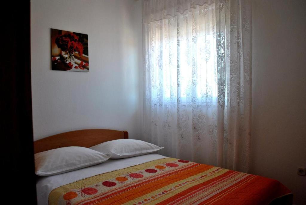 Apartments Tonci And Iris Primošten Extérieur photo